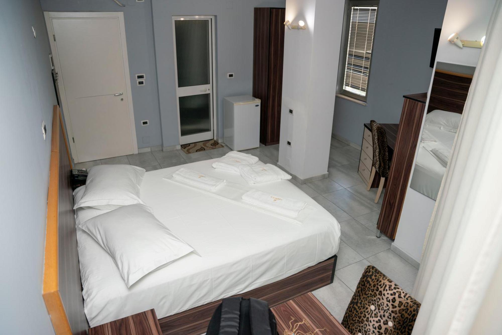 Hotel Pernoca Durres Luaran gambar
